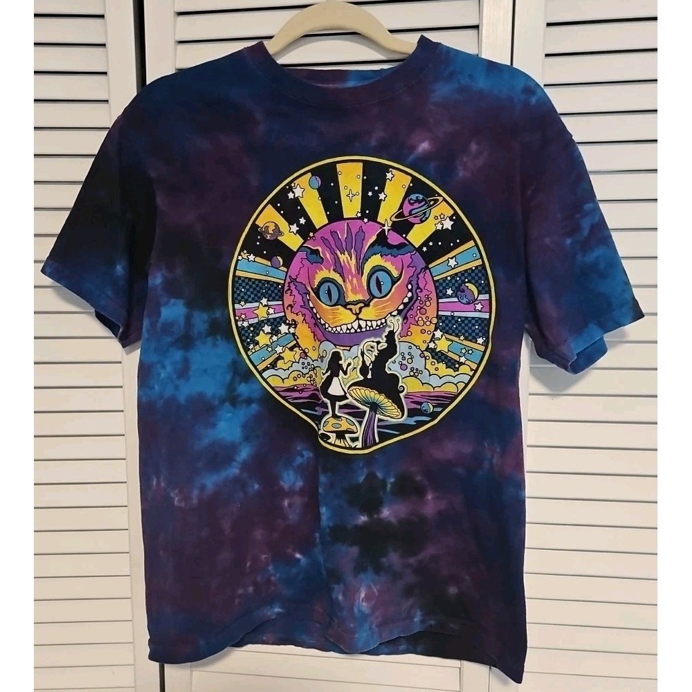 Liquid Blue Unisex Medium‎ Alice In Wonderland T-Shirt Blue Purple Tie-Dye Cat